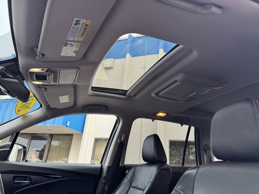 2016 Honda Pilot Image 16
