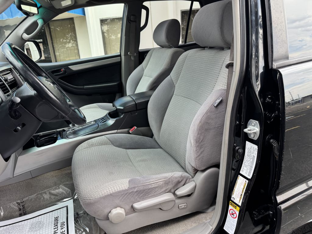 2004 Toyota 4Runner Image 12