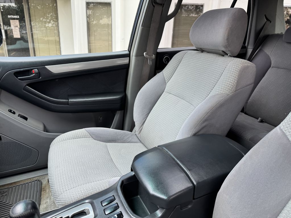 2004 Toyota 4Runner Image 13