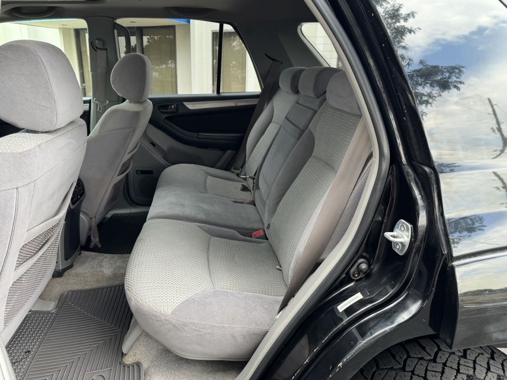 2004 Toyota 4Runner Image 16