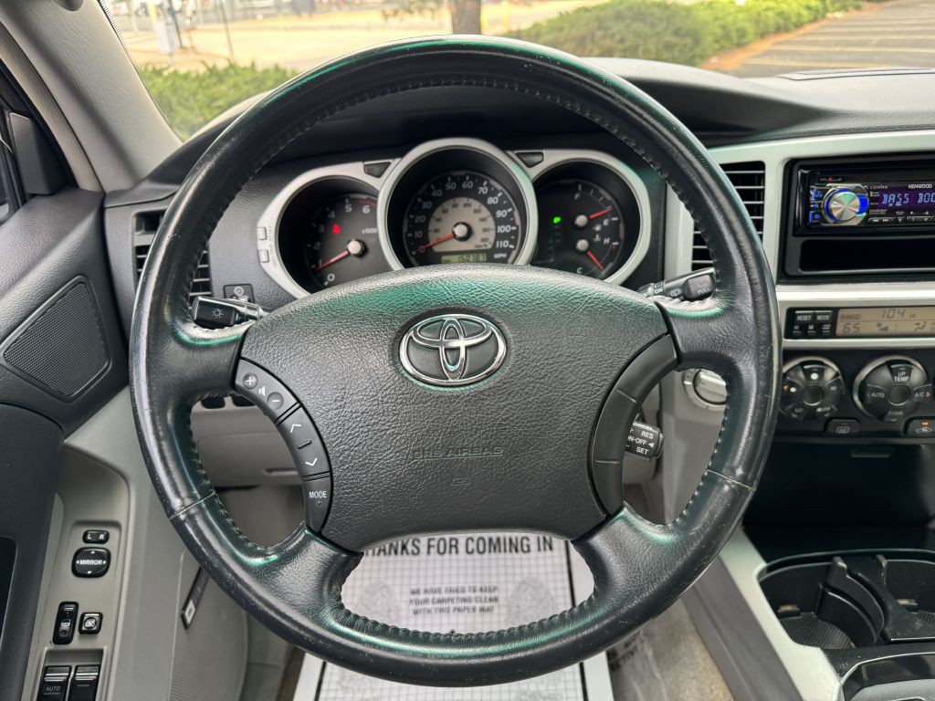 2004 Toyota 4Runner Image 20