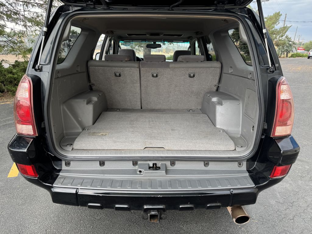 2004 Toyota 4Runner Image 28