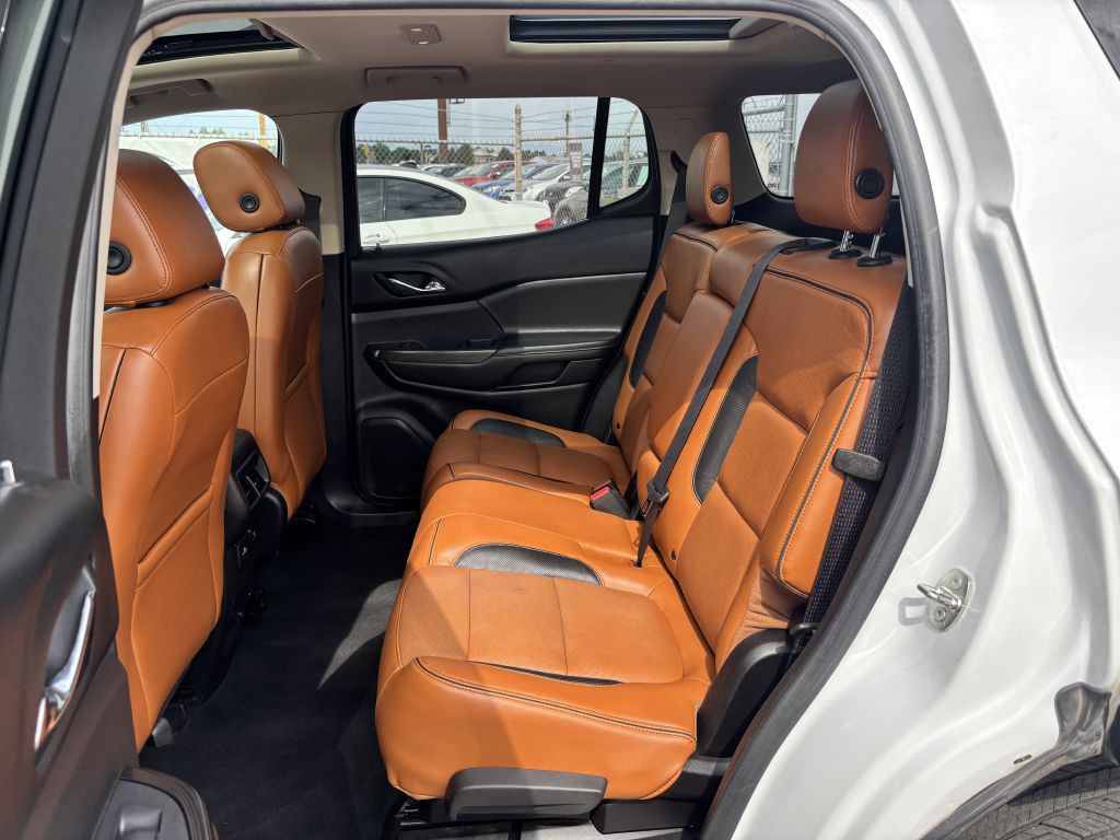 2018 GMC Acadia Image 17