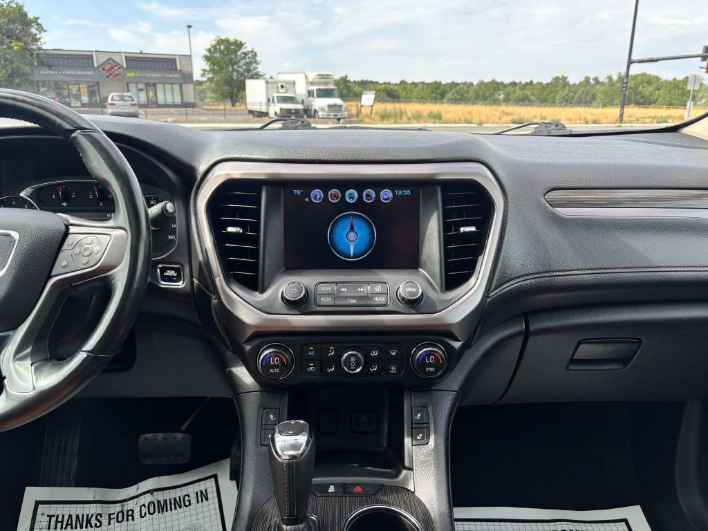 2018 GMC Acadia Image 19