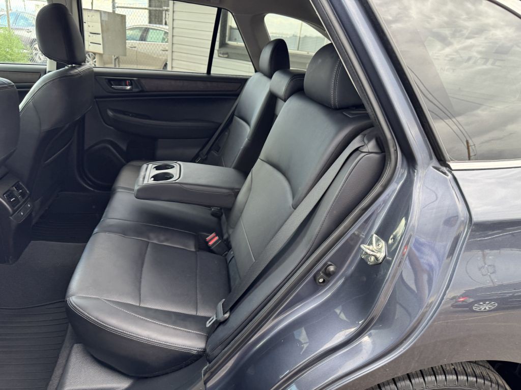 2017 Subaru Outback Image 17