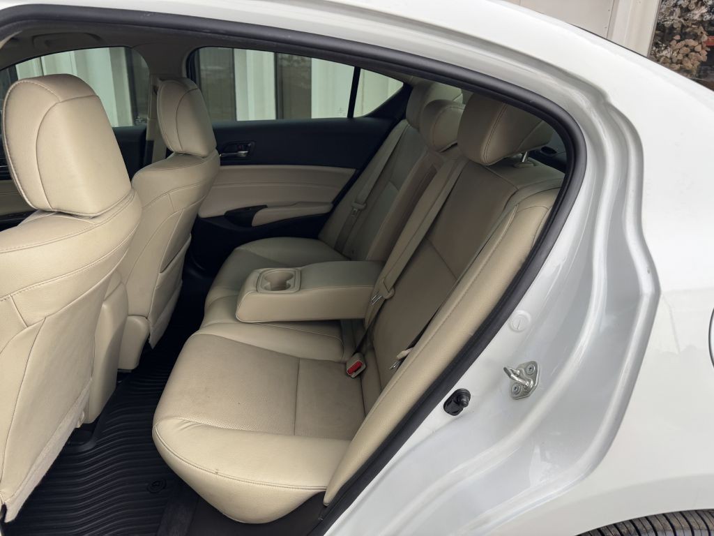 2016 Acura ILX Image 17