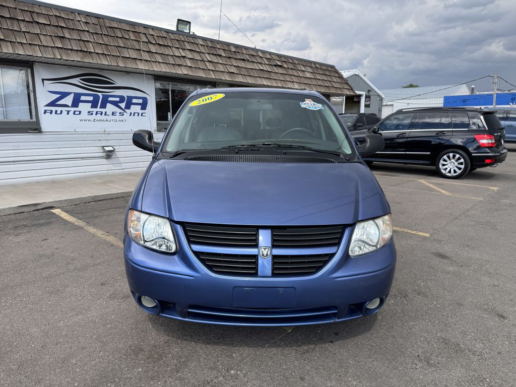 2007 Dodge Grand Caravan Image 2