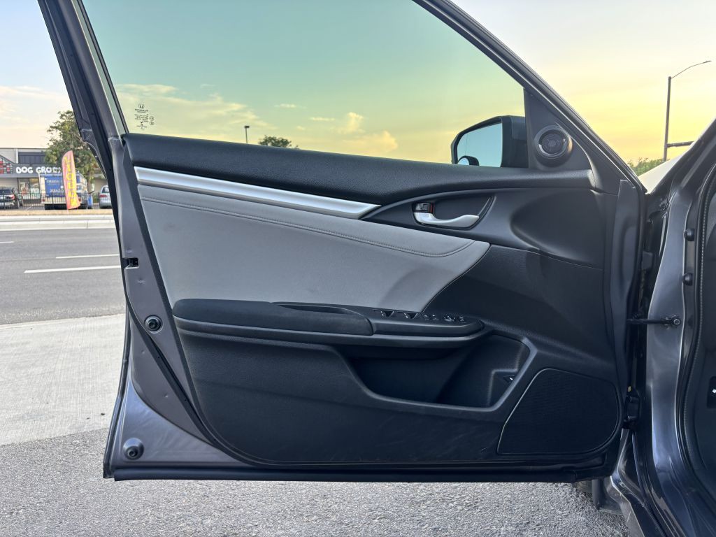 2016 Honda Civic Image 15
