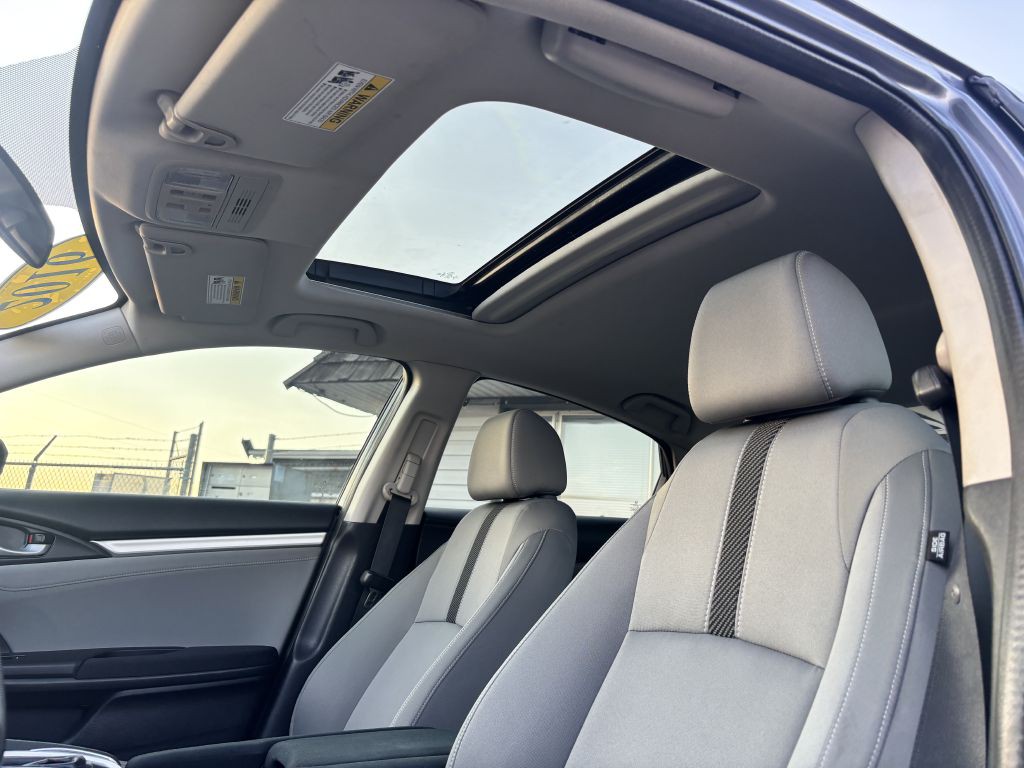 2016 Honda Civic Image 16