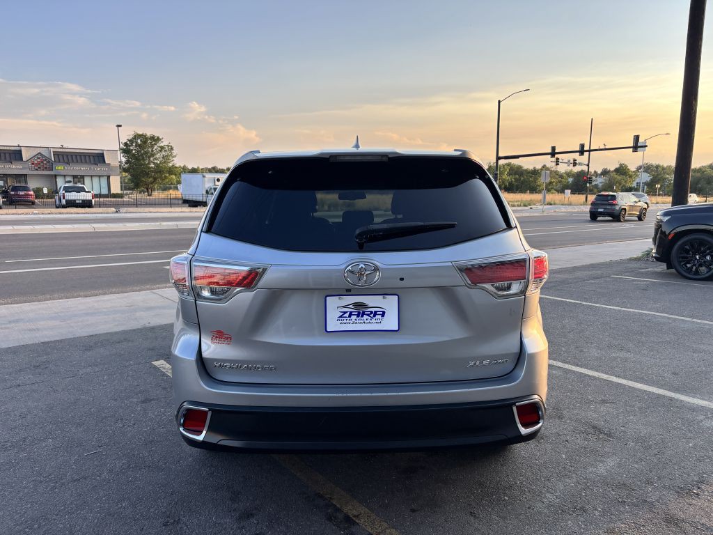 2016 Toyota Highlander Image 6