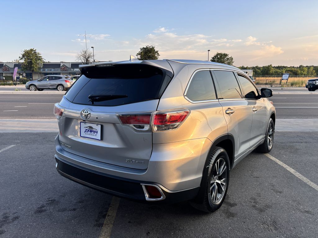2016 Toyota Highlander Image 7