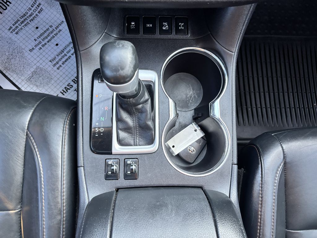 2016 Toyota Highlander Image 23