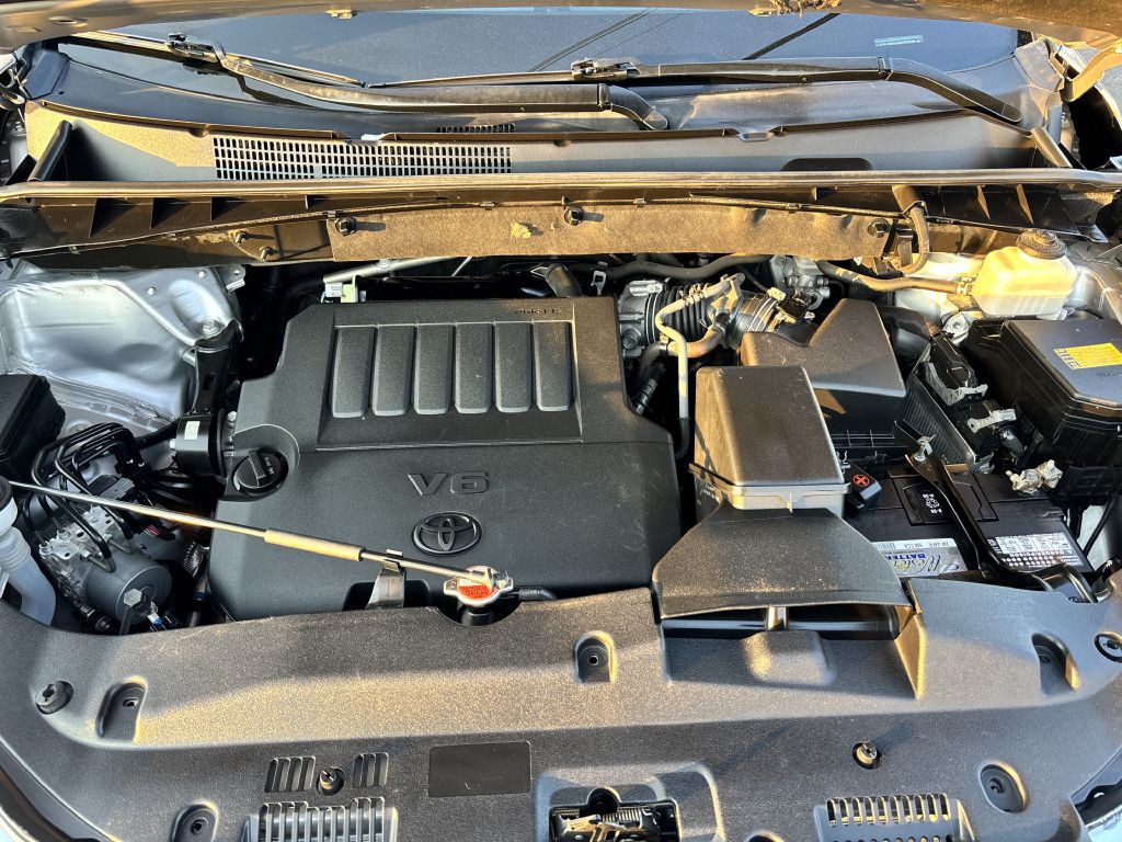 2016 Toyota Highlander Image 30
