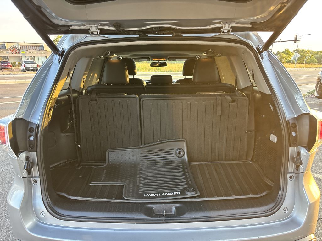 2016 Toyota Highlander Image 31