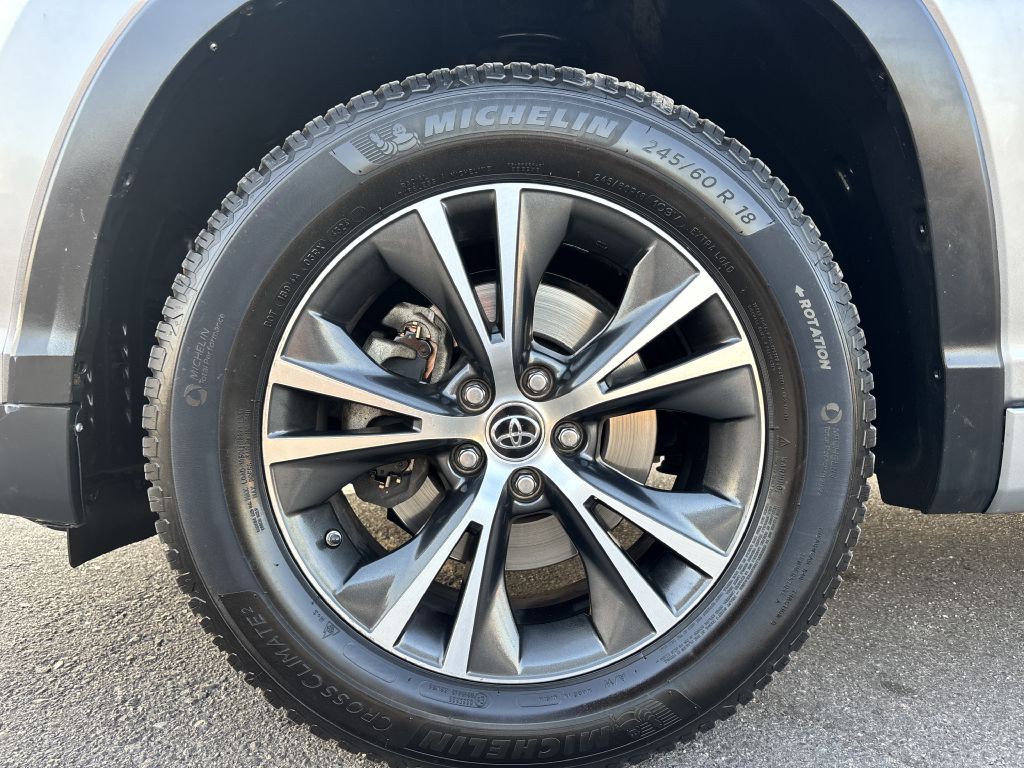 2016 Toyota Highlander Image 32