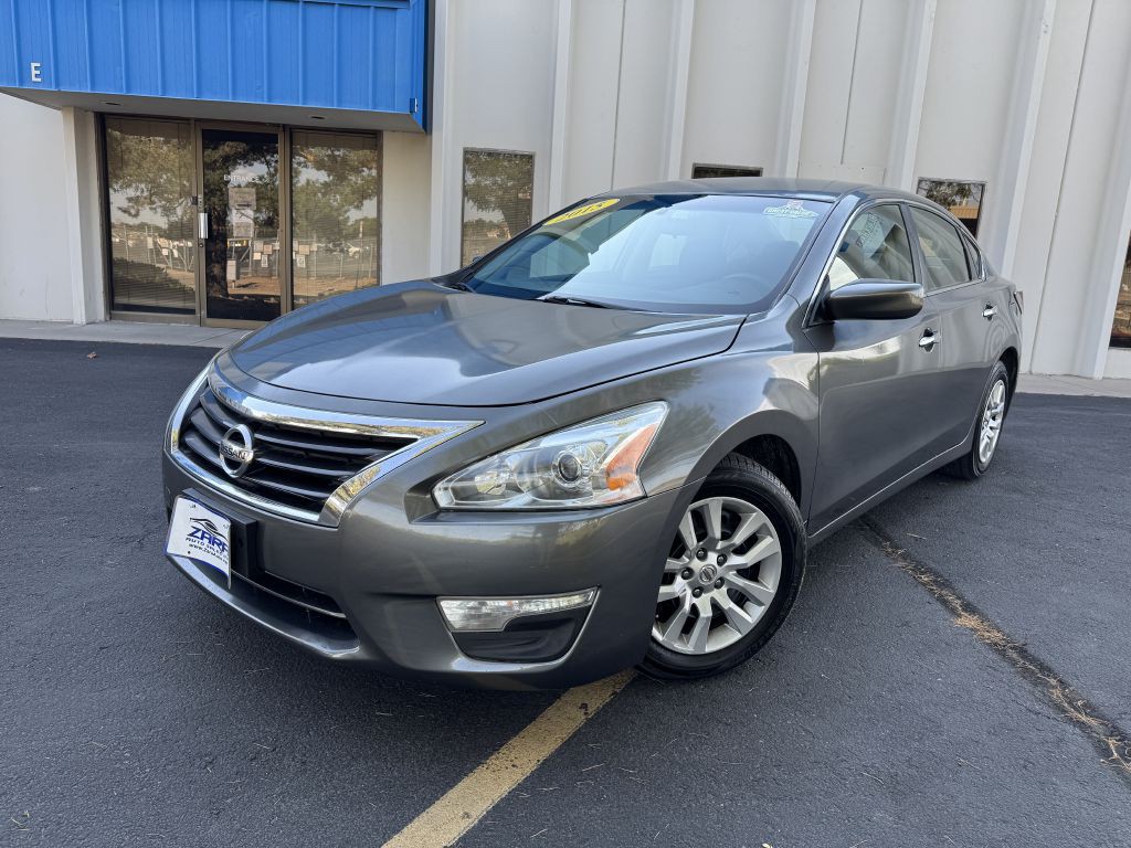 2015 Nissan Altima Image 1