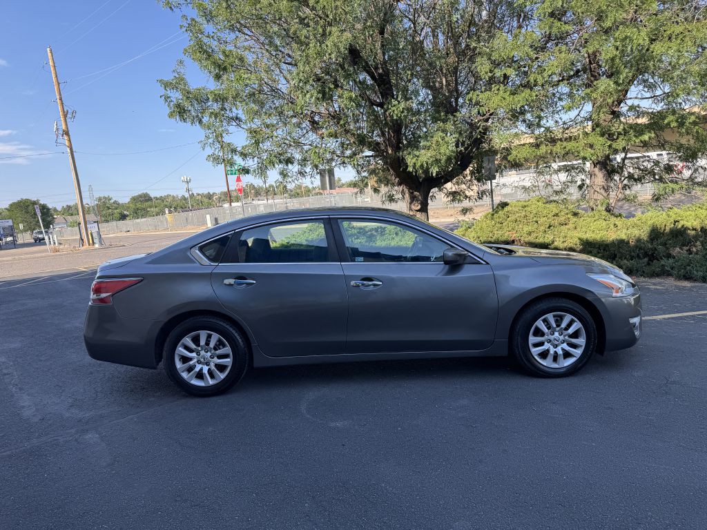 2015 Nissan Altima Image 8