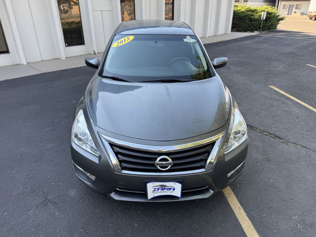 2015 Nissan Altima Image 10
