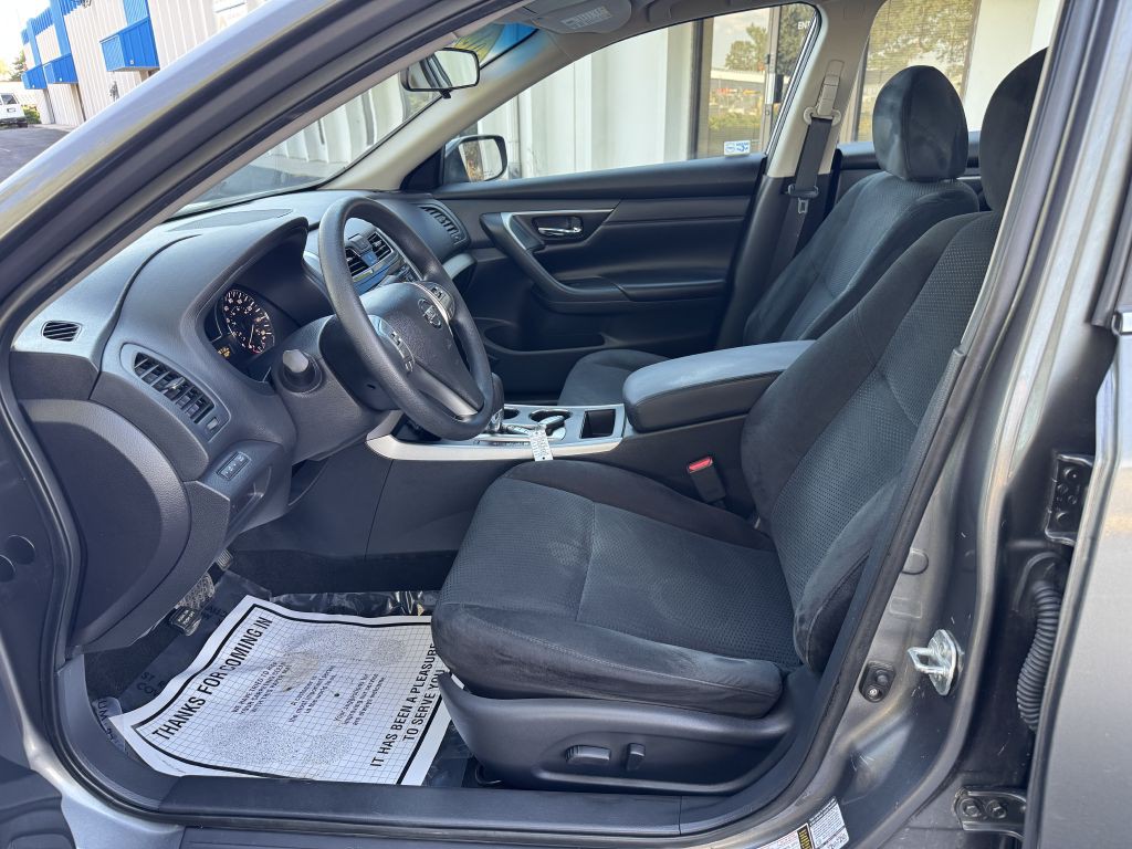 2015 Nissan Altima Image 11