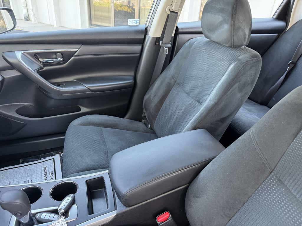2015 Nissan Altima Image 13