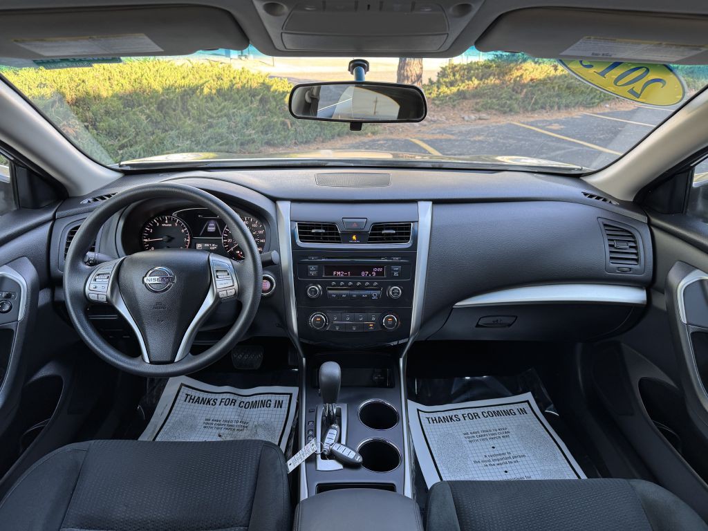 2015 Nissan Altima Image 17