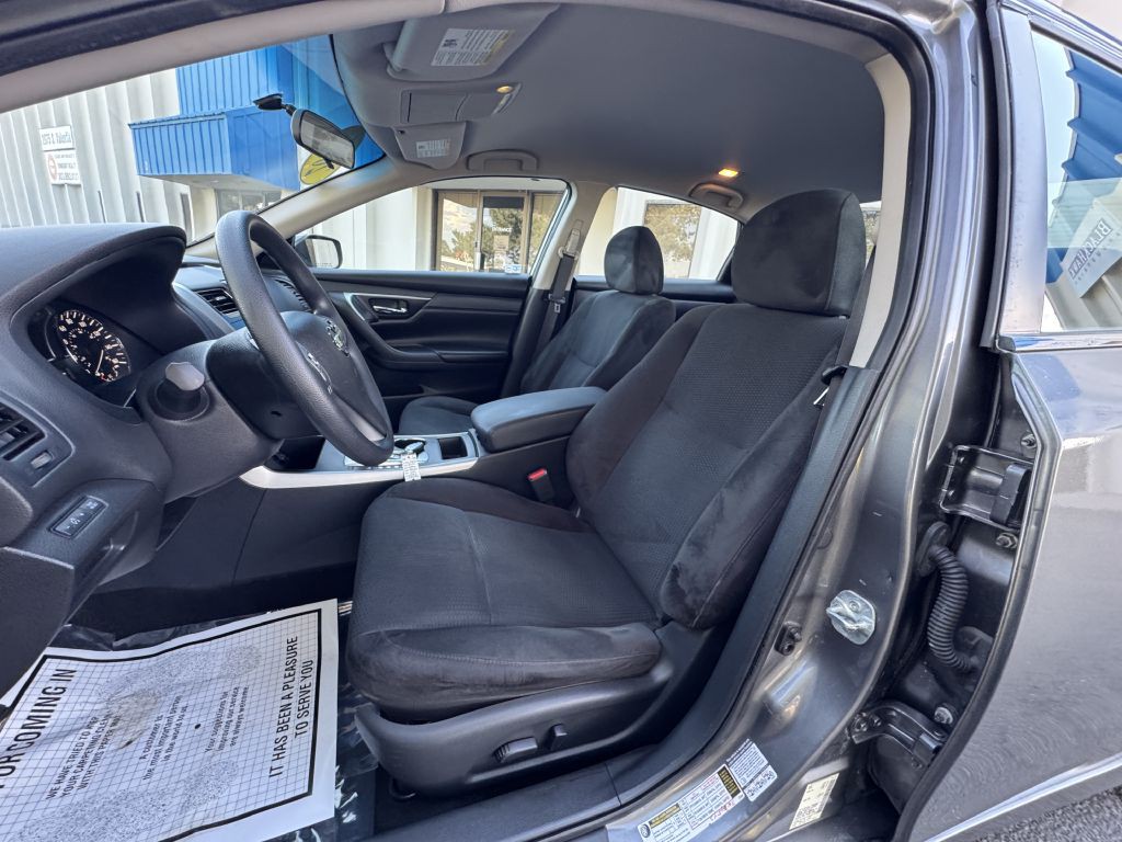 2015 Nissan Altima Image 23