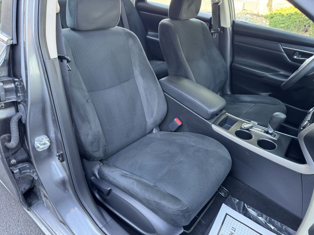 2015 Nissan Altima Image 24