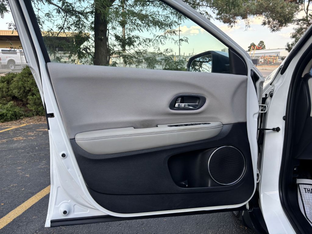 2017 Honda HR-V Image 16