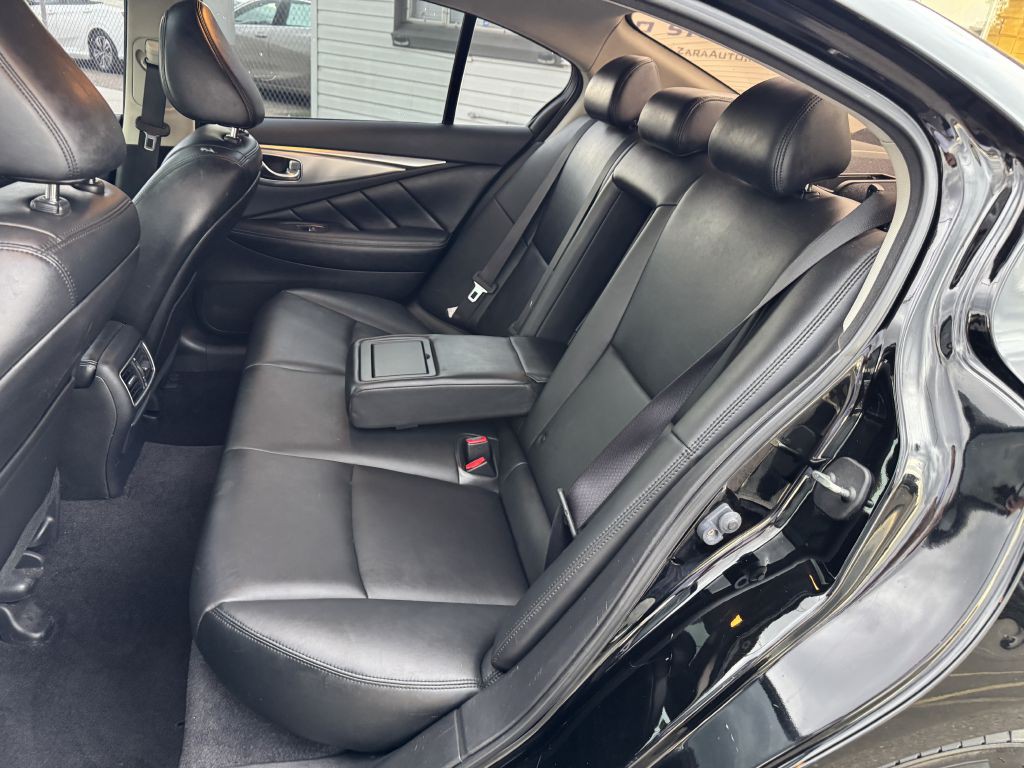 2014 INFINITI Q50 Image 16