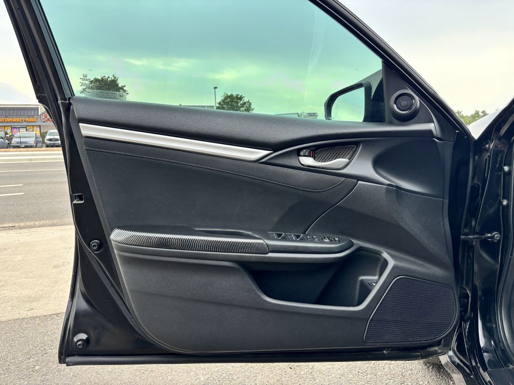 2016 Honda Civic Image 16