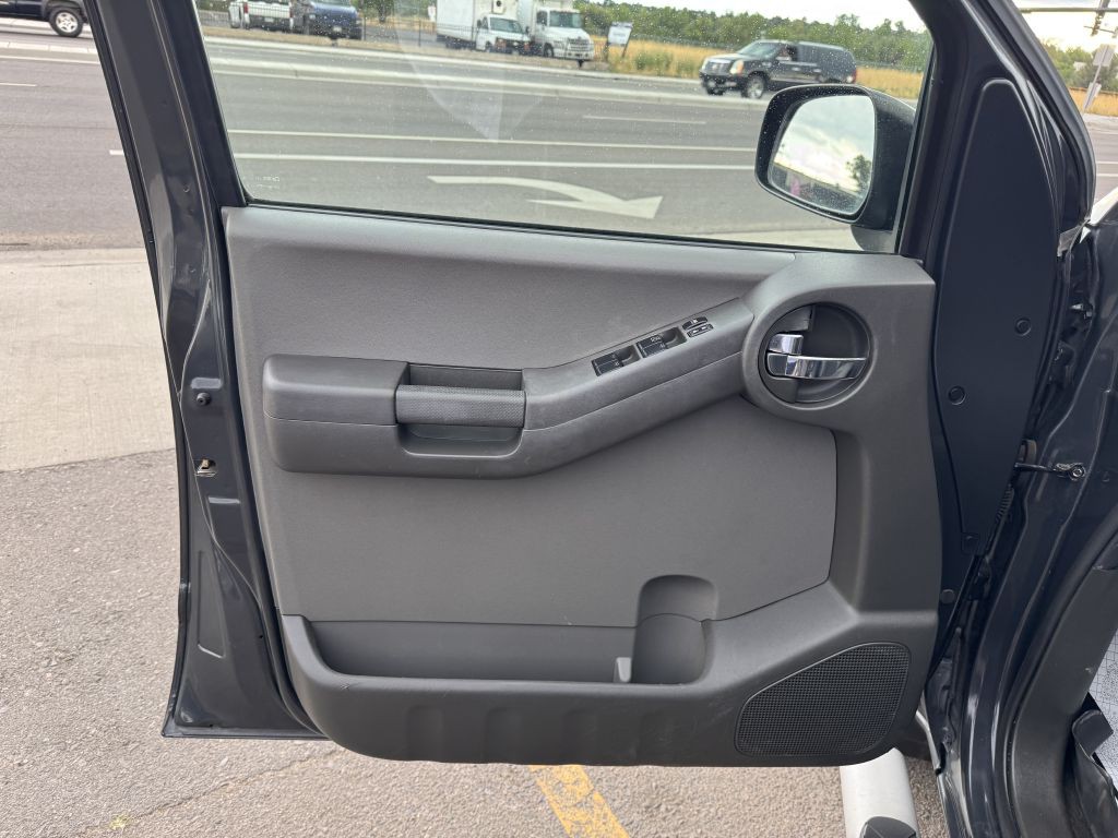 2012 Nissan Xterra Image 15