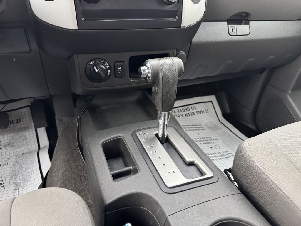 2012 Nissan Xterra Image 19
