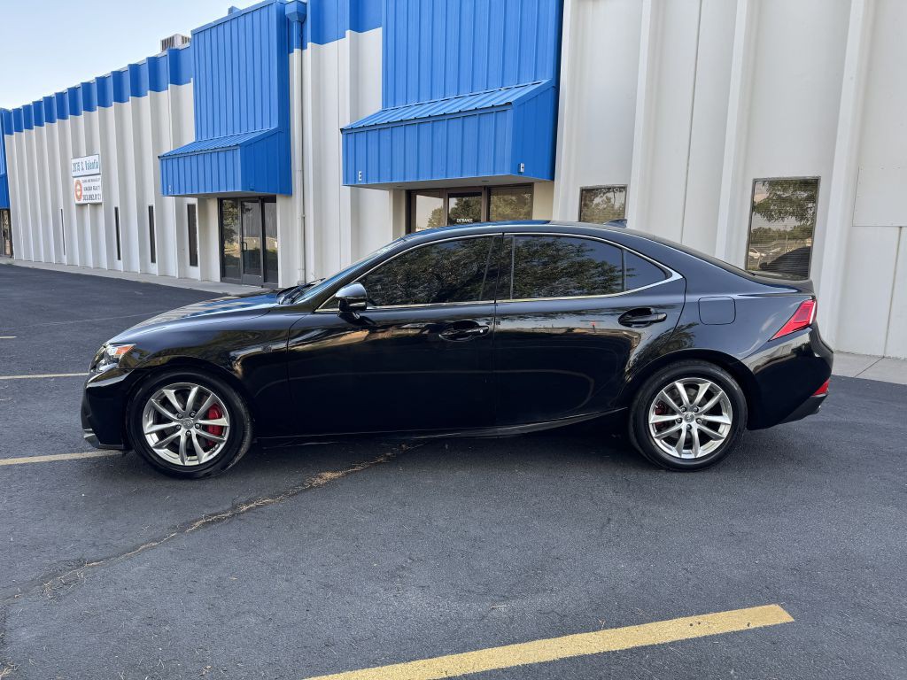 2015 Lexus IS 350 Image 4