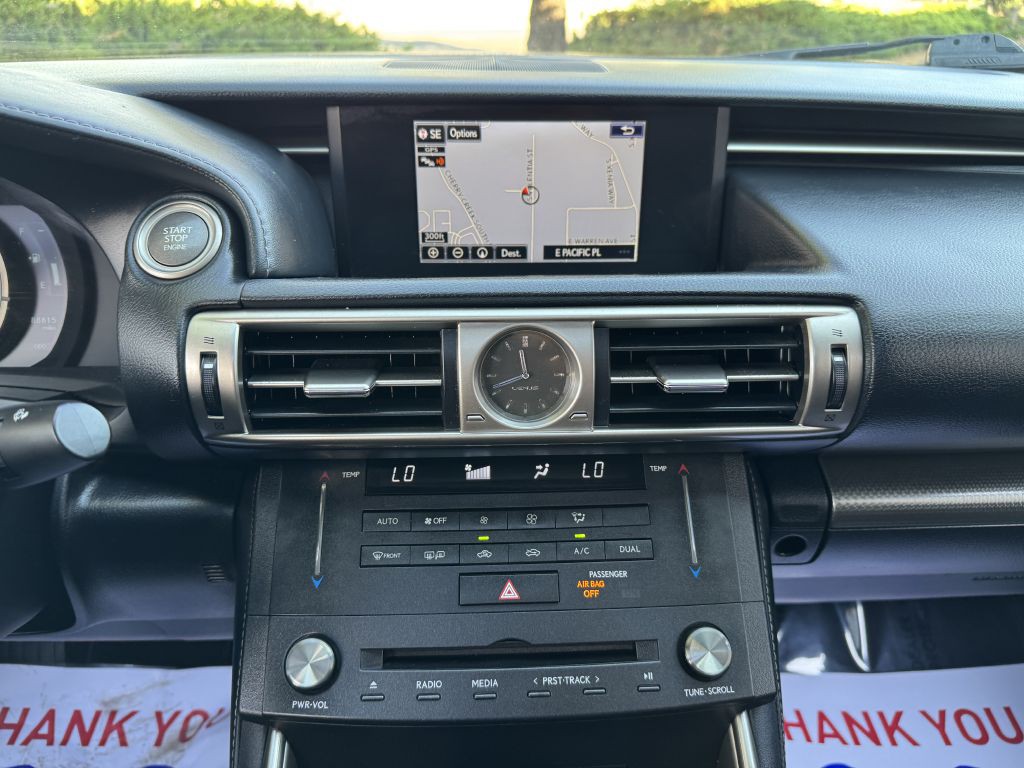 2015 Lexus IS 350 Image 20