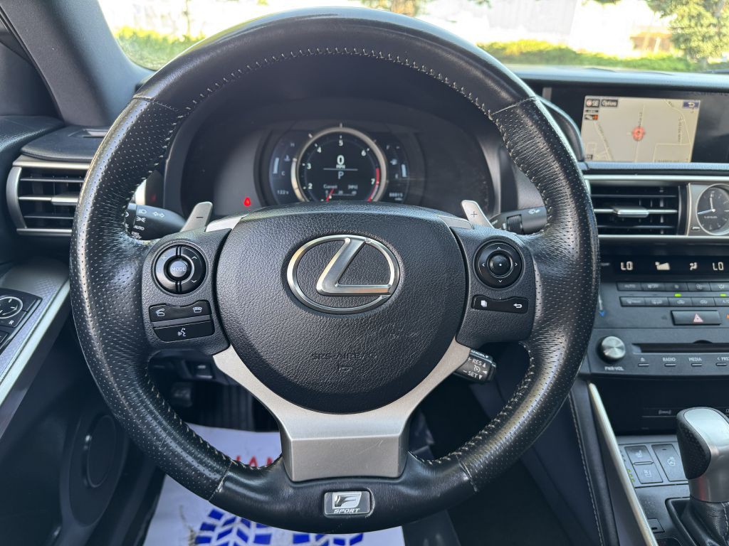 2015 Lexus IS 350 Image 22