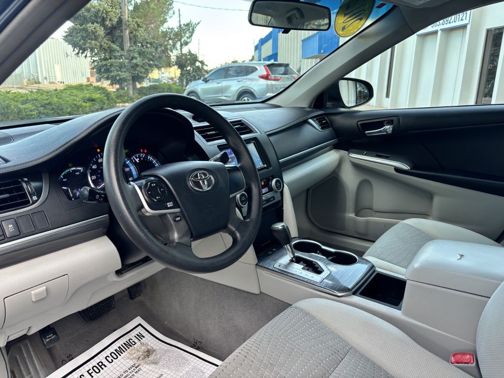 2012 Toyota Camry Image 11