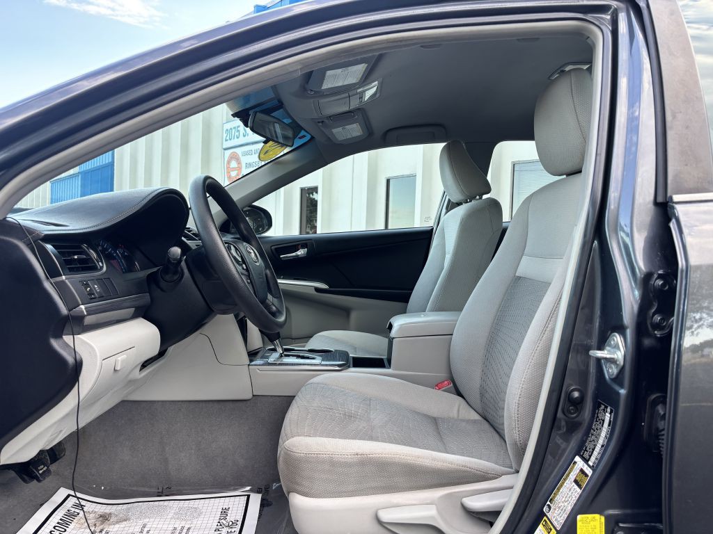 2012 Toyota Camry Image 12