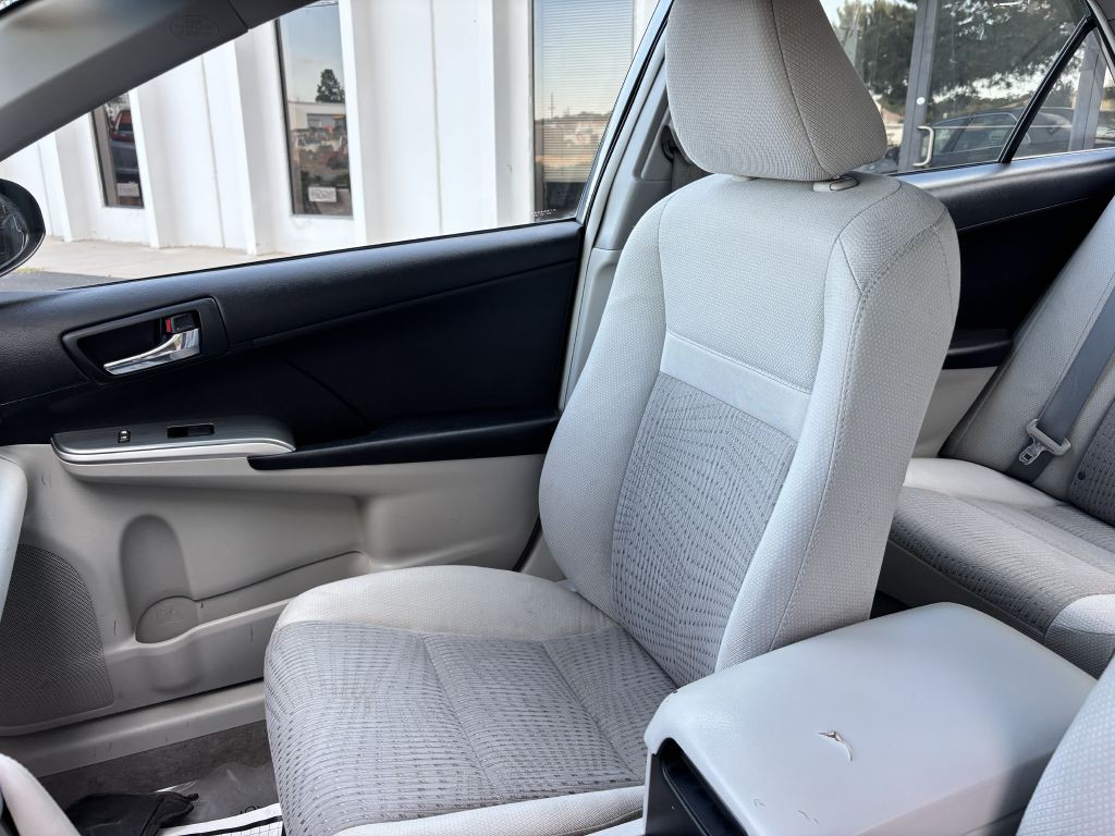 2012 Toyota Camry Image 14