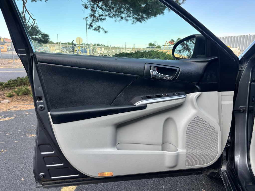 2012 Toyota Camry Image 15