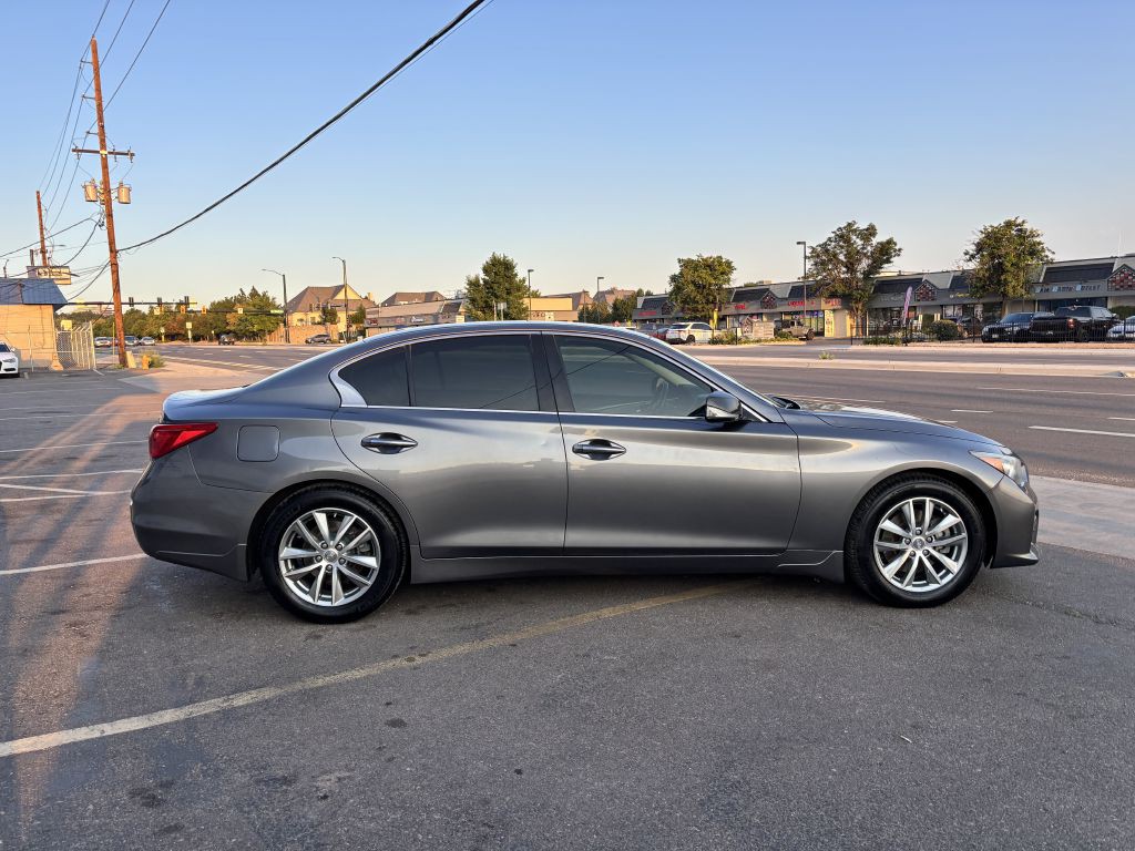 2015 INFINITI Q50 Image 8