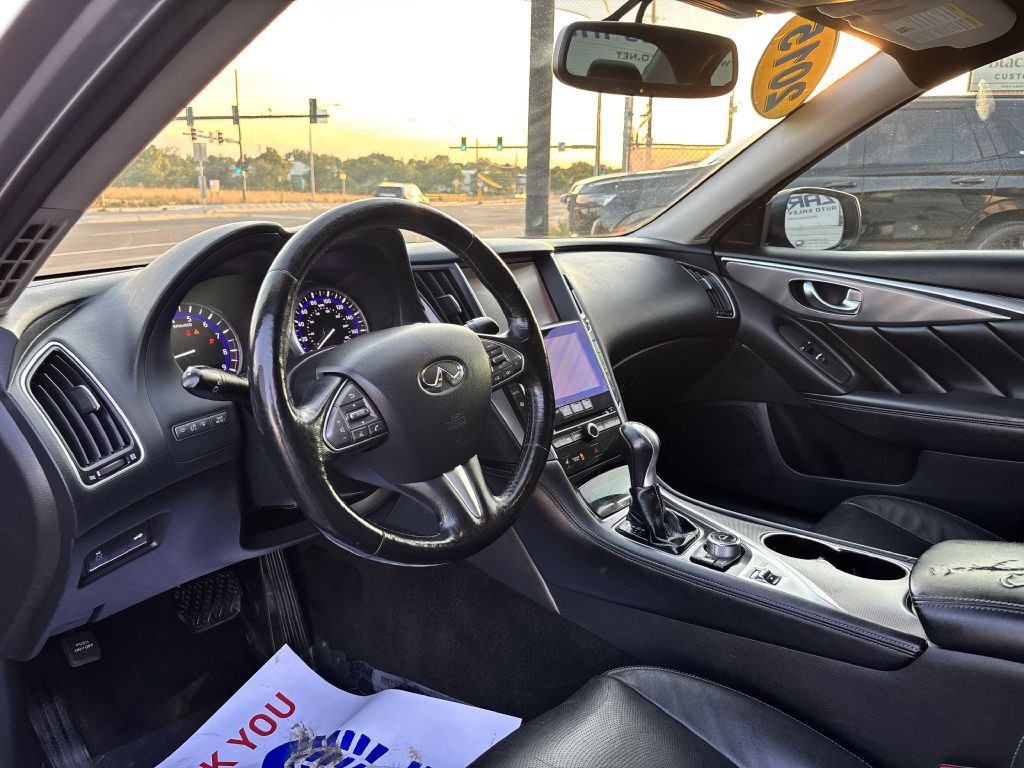 2015 INFINITI Q50 Image 11