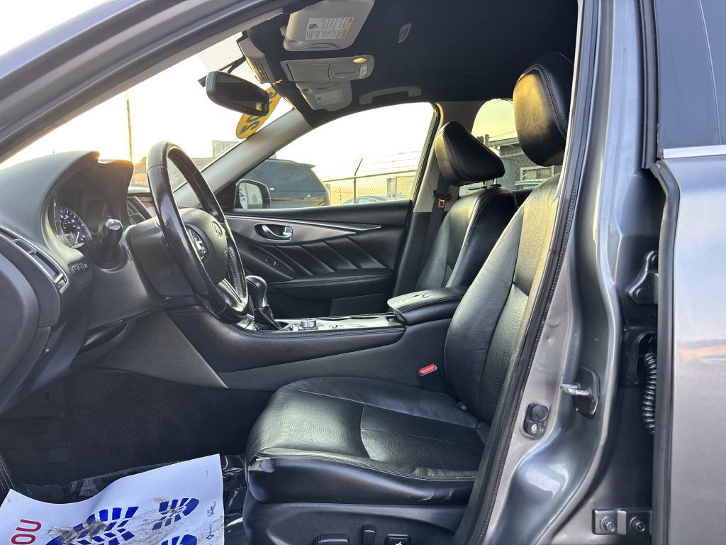 2015 INFINITI Q50 Image 12