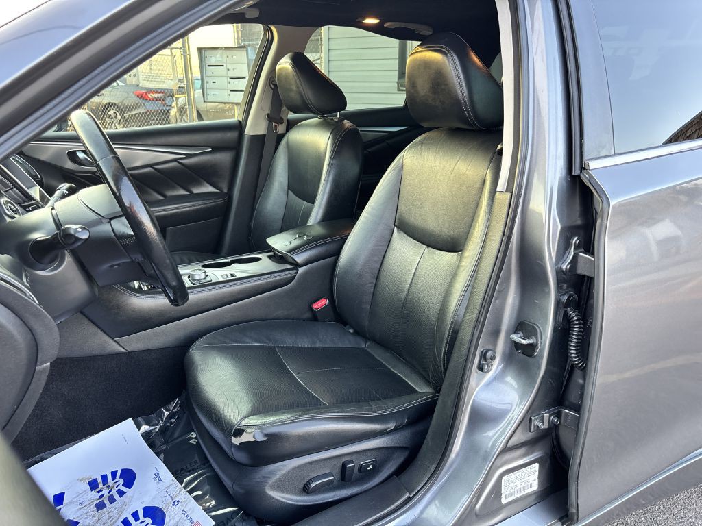 2015 INFINITI Q50 Image 13