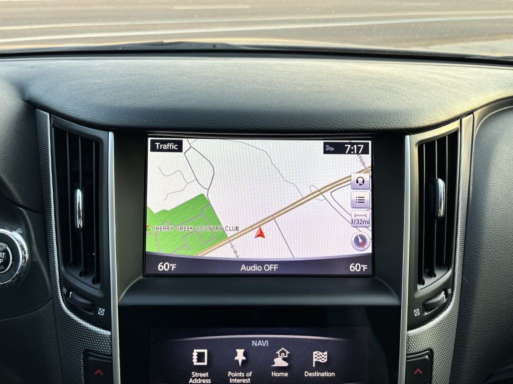 2015 INFINITI Q50 Image 24