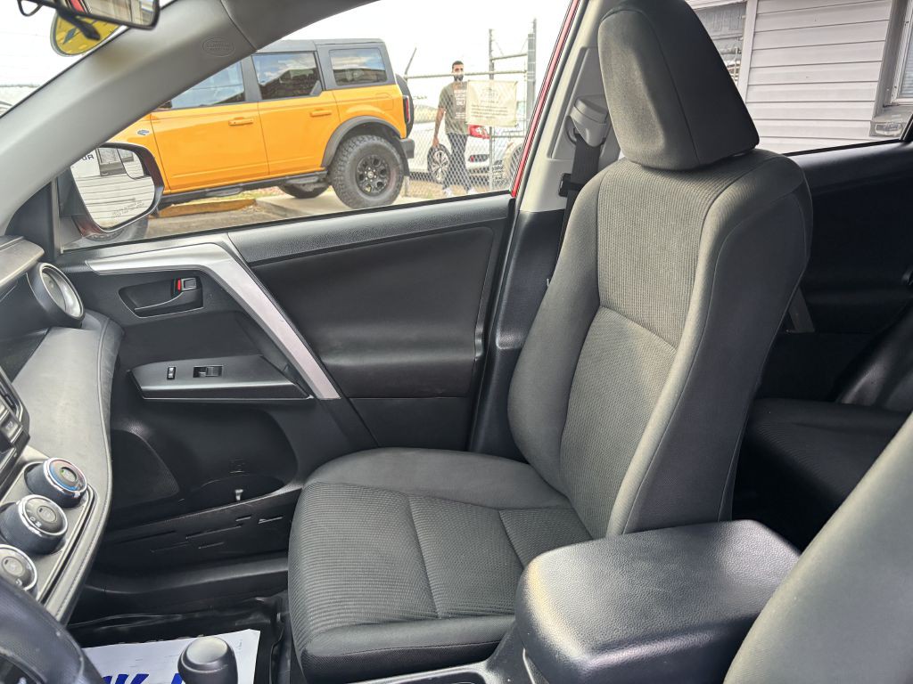 2017 Toyota Rav4 Image 14