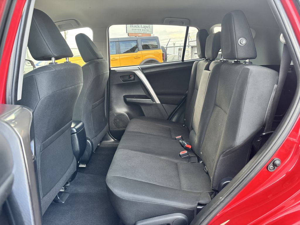 2017 Toyota Rav4 Image 16