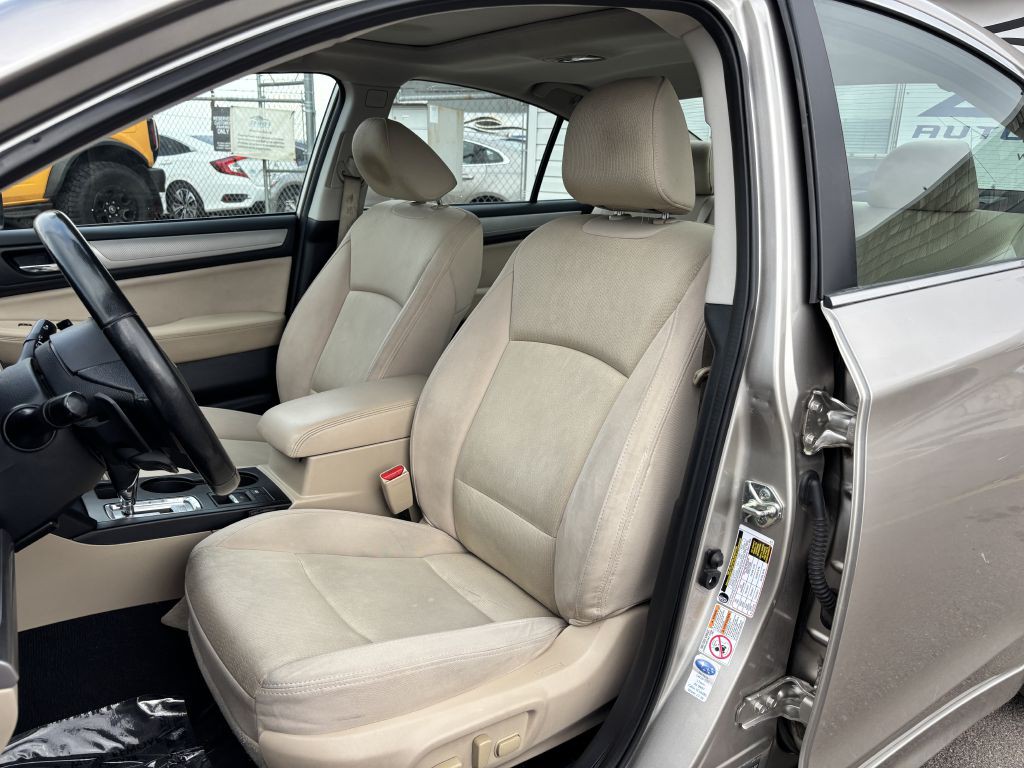 2015 Subaru Legacy Image 14