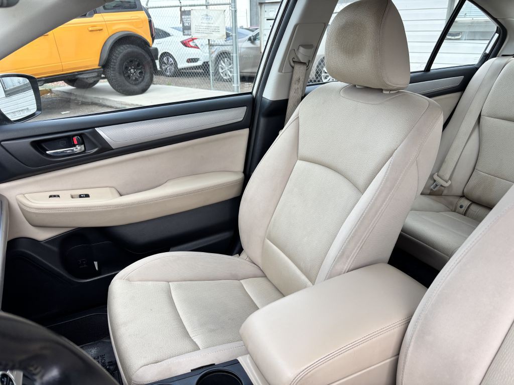 2015 Subaru Legacy Image 15