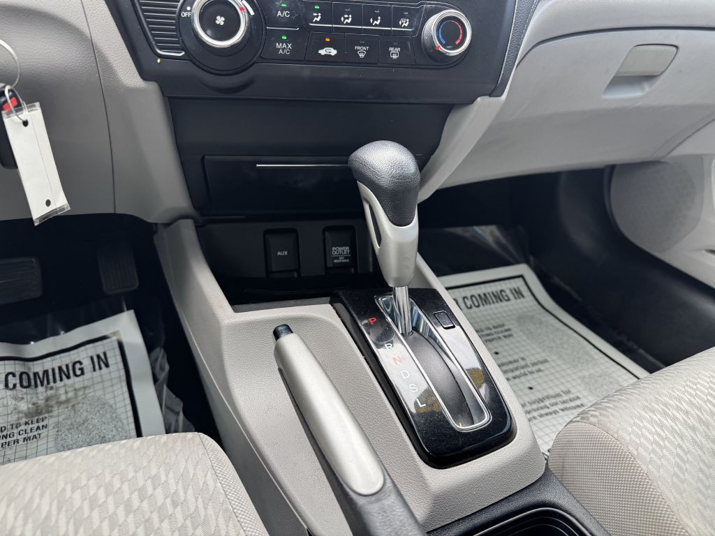 2015 Honda Civic Image 19