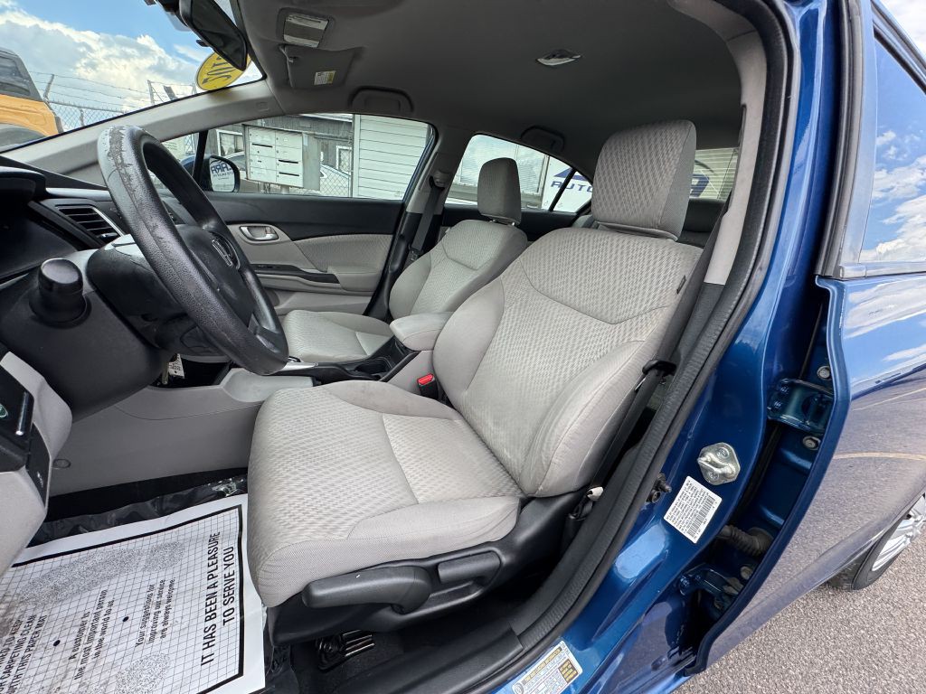 2015 Honda Civic Image 24